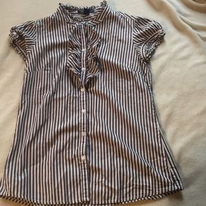 Gap cap sleeve ruffle front button down sz 2